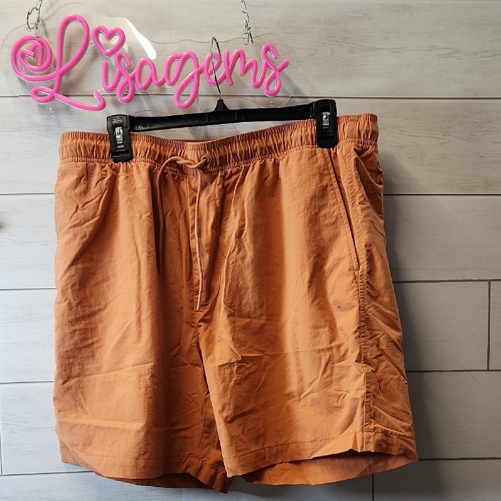 NWT American Eagle Outfitters  Mens Orange Shorts